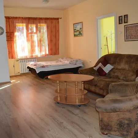 Svečių namai Klevas
